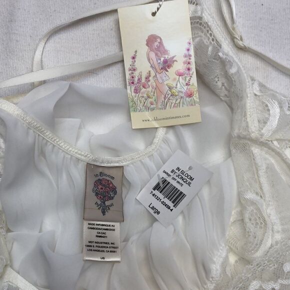 In Bloom by Jonquil bridal lace nightgown and robe. Off white size M/L - Picture 12 of 13